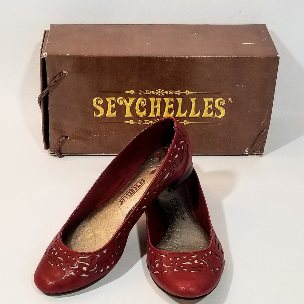 🔹NIB🔹Size 6 - Seychelles Cutout Flats
